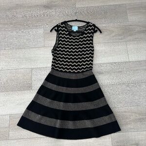CeCe by Cynthia Steffe knit dress, size large, very flattering fit & flare mini